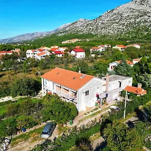 Lana Apartman Stari Grad