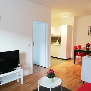  Apartman Center